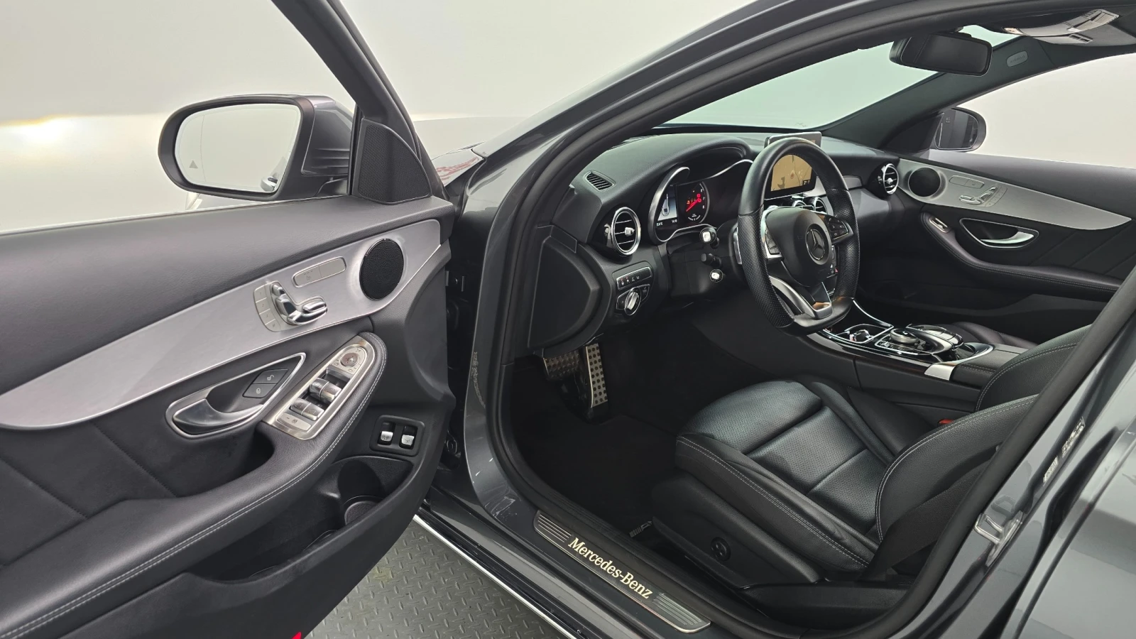 Mercedes-Benz E 350 Plug-in Hybrid , снимка 7 - Автомобили и джипове - 56114114