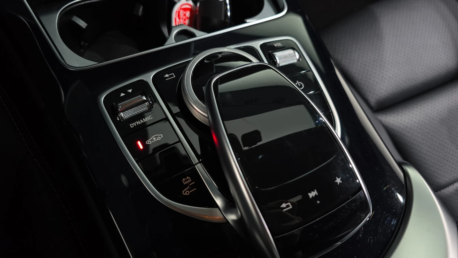 Mercedes-Benz E 350 Plug-in Hybrid , снимка 6 - Автомобили и джипове - 56114114
