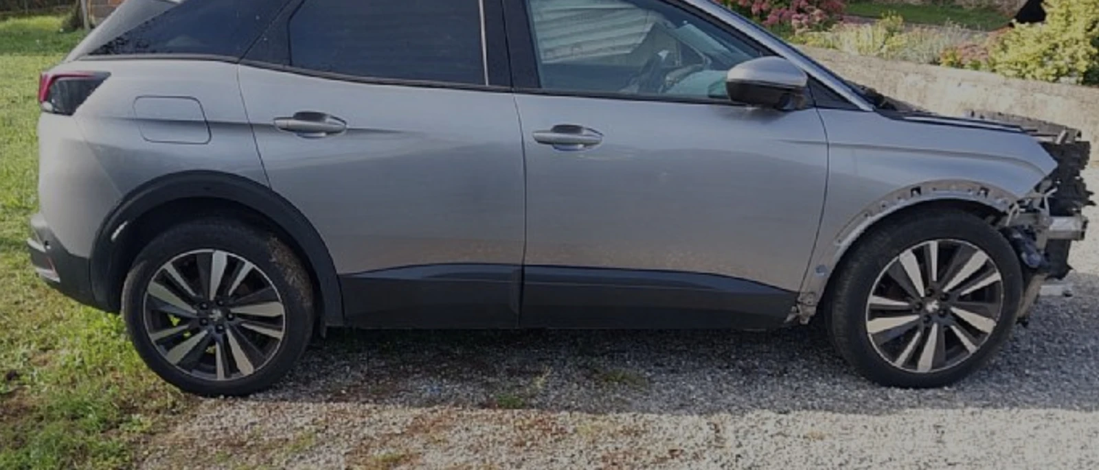 Peugeot 3008 1.5HDI, снимка 4 - Автомобили и джипове - 56328155