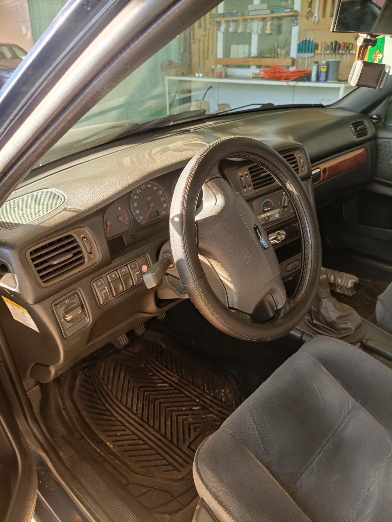 Volvo V70 2.5TDI, снимка 7 - Автомобили и джипове - 56370219