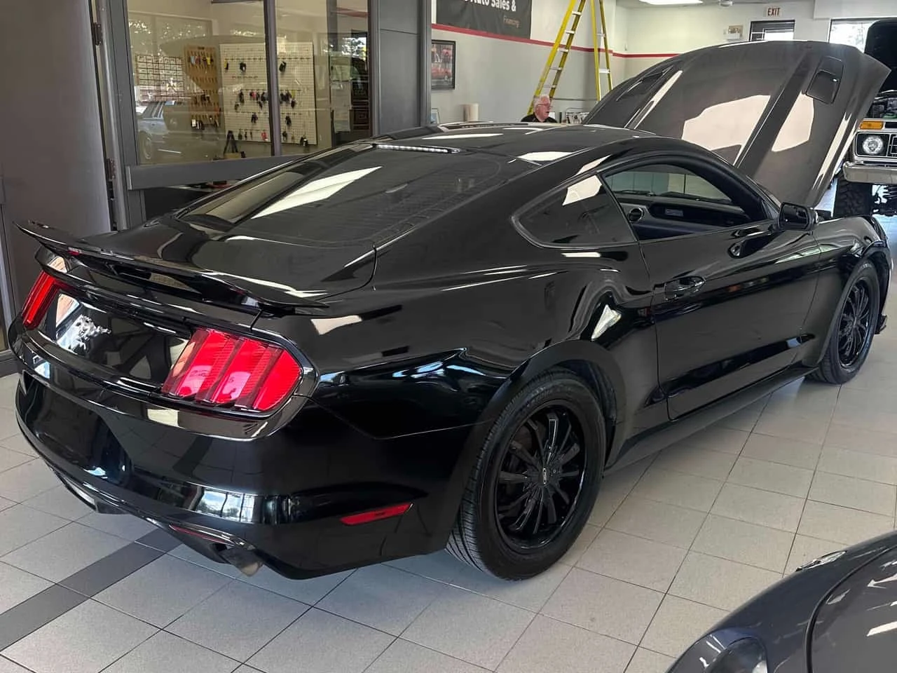 Ford Mustang  RWD, 2.3L EcoBoost / CARFAX / ����� / ����������  | Mobile.bg � ����������� 6