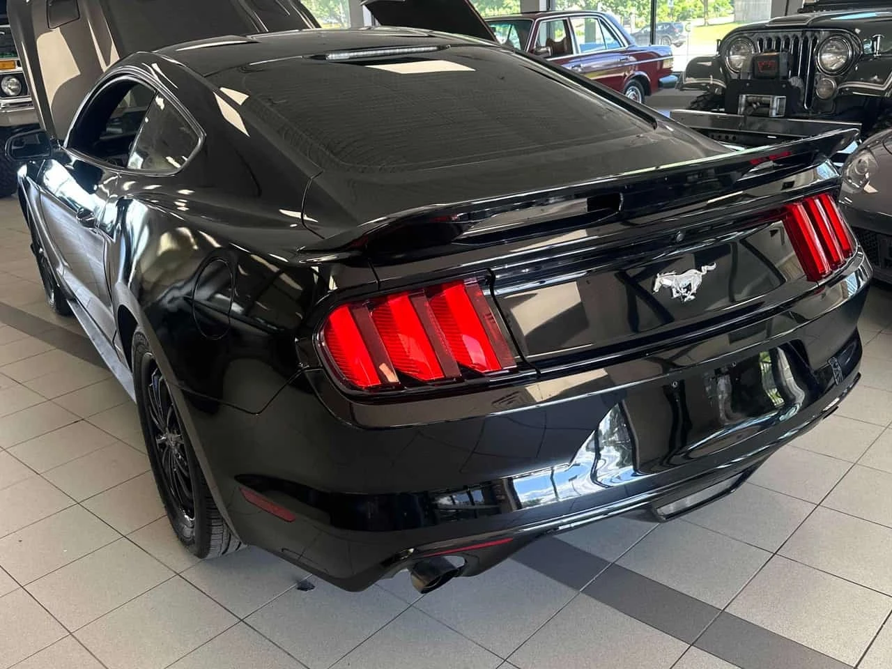 Ford Mustang  RWD, 2.3L EcoBoost / CARFAX / ����� / ����������  | Mobile.bg � ����������� 5