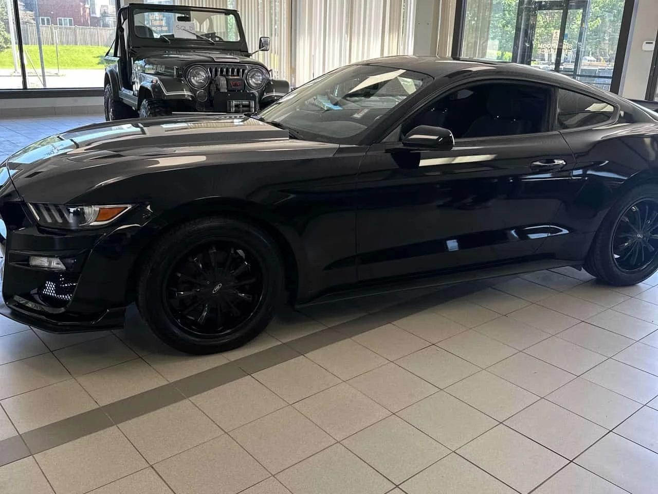 Ford Mustang  RWD, 2.3L EcoBoost / CARFAX / ����� / ����������  | Mobile.bg � ����������� 2