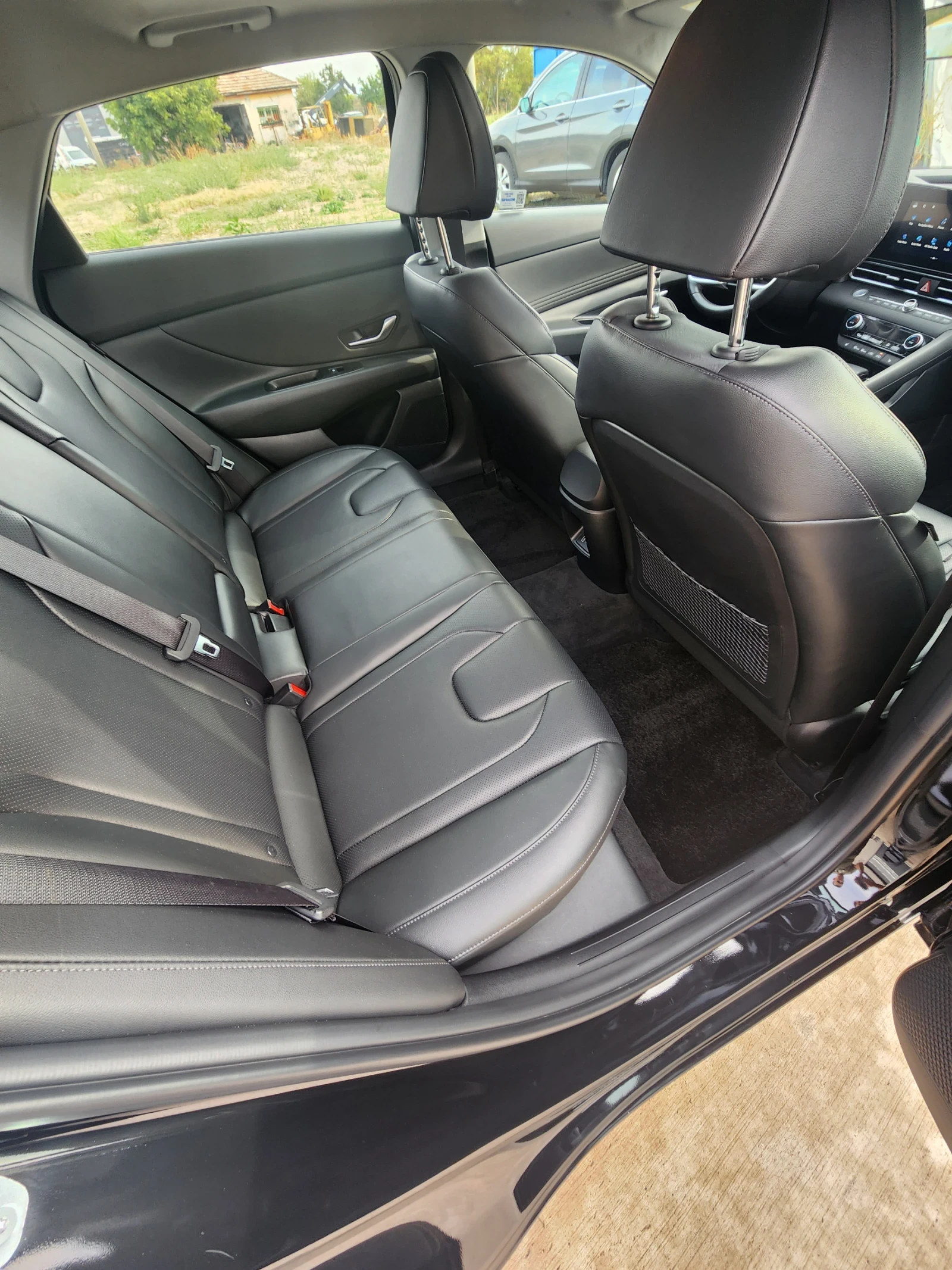 Hyundai Elantra Luxury 2.0 150 �.�. | Mobile.bg � ����������� 10