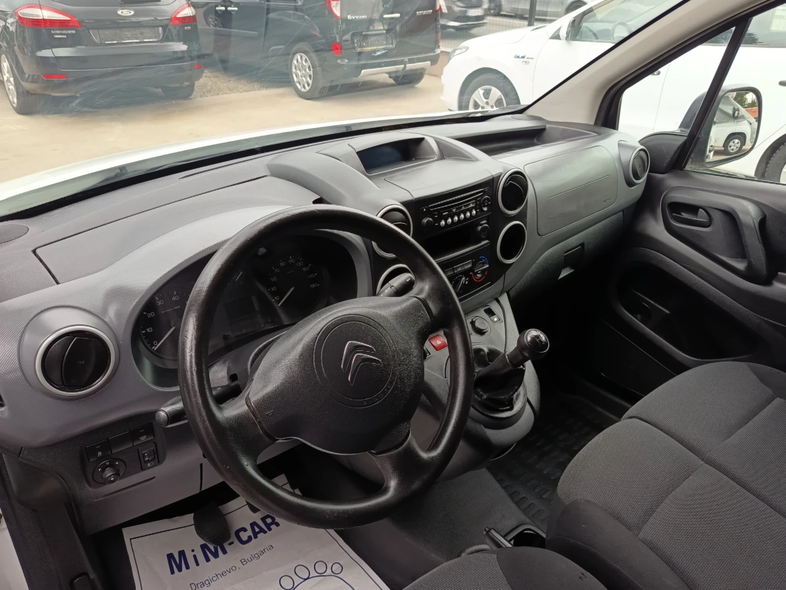 Citroen Berlingo 1.6hdi, снимка 9 - Автомобили и джипове - 56545111