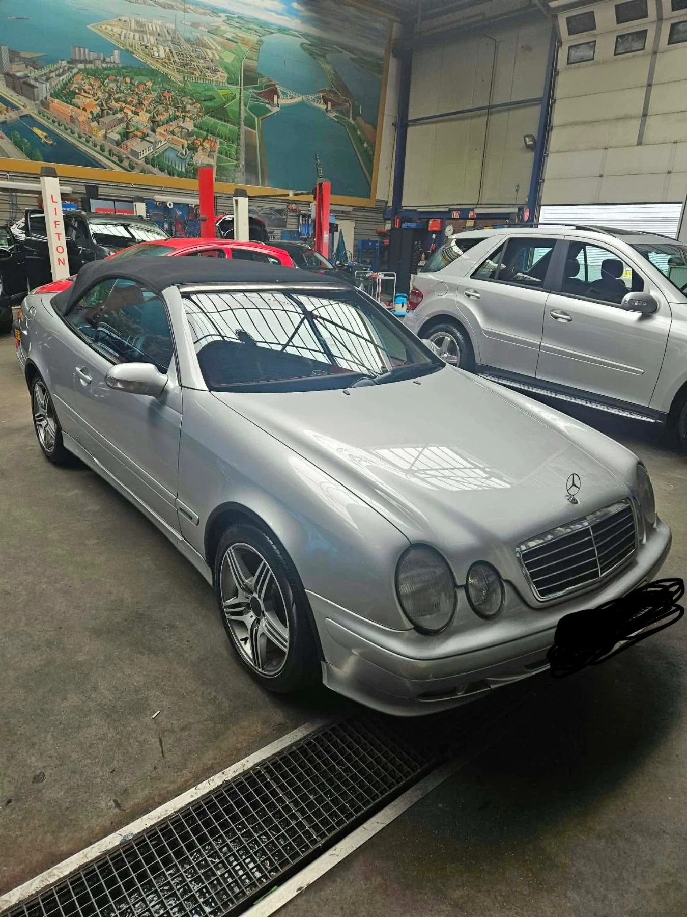 Mercedes-Benz CLK 230