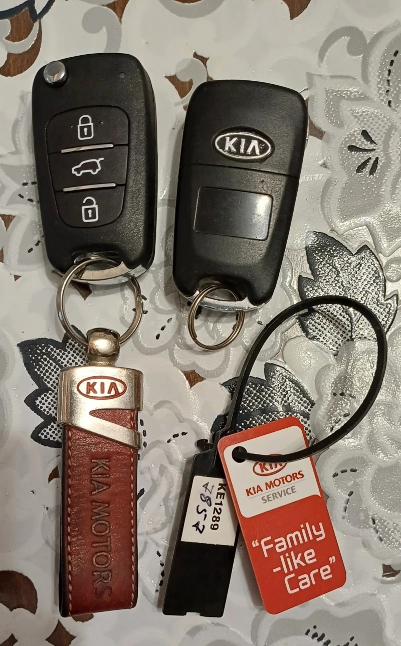 Kia Sportage 1.6 бензин 2wd, снимка 8 - Автомобили и джипове - 47634503