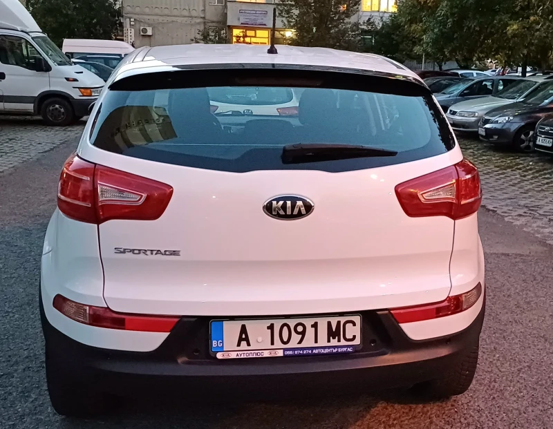 Kia Sportage 1.6 бензин 2wd, снимка 4 - Автомобили и джипове - 47634503