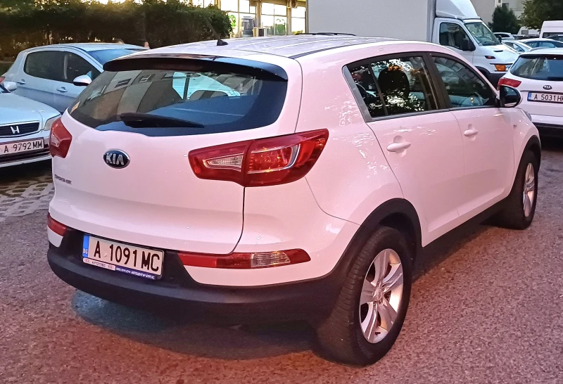 Kia Sportage 1.6 бензин 2wd, снимка 3 - Автомобили и джипове - 47634503