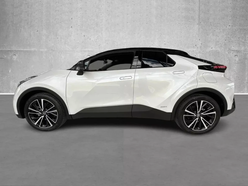 Toyota C-HR 2.0 Hybrid Black and White , снимка 4 - Автомобили и джипове - 48668874