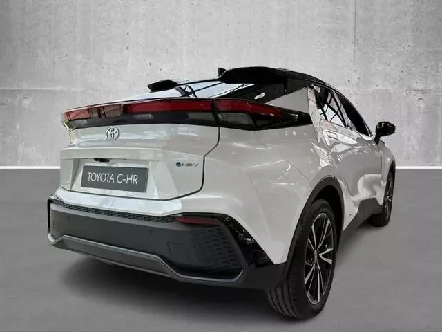 Toyota C-HR 2.0 Hybrid Black and White  - изображение 7