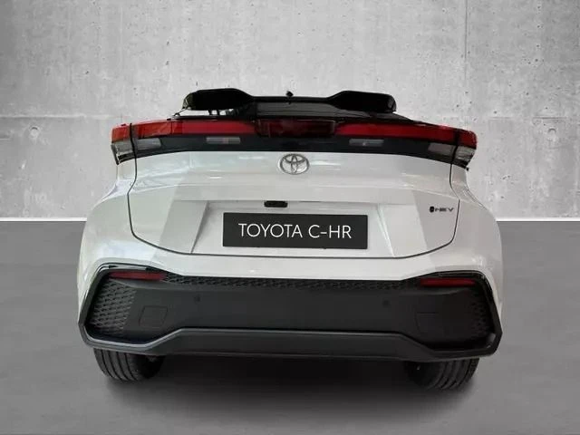 Toyota C-HR 2.0 Hybrid Black and White  - изображение 6