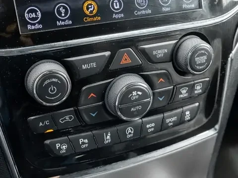 Jeep Grand cherokee LIMITED* 4x4* Distr* ПОДГРЕВИ* ОБДУХВАНЕ* PANO, снимка 11 - Автомобили и джипове - 55093840