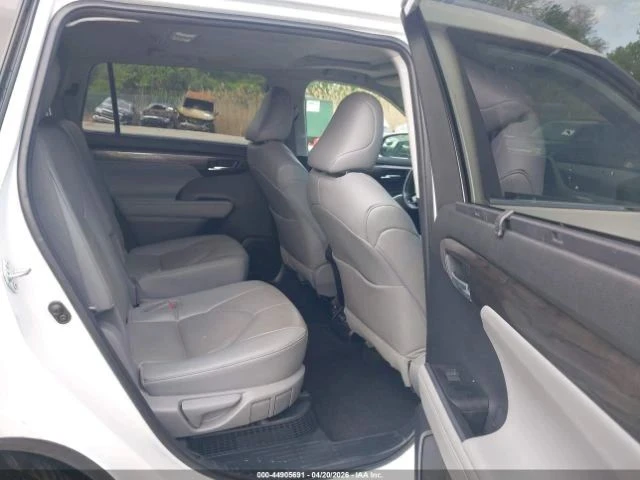 Toyota Highlander, снимка 12 - Автомобили и джипове - 56690067