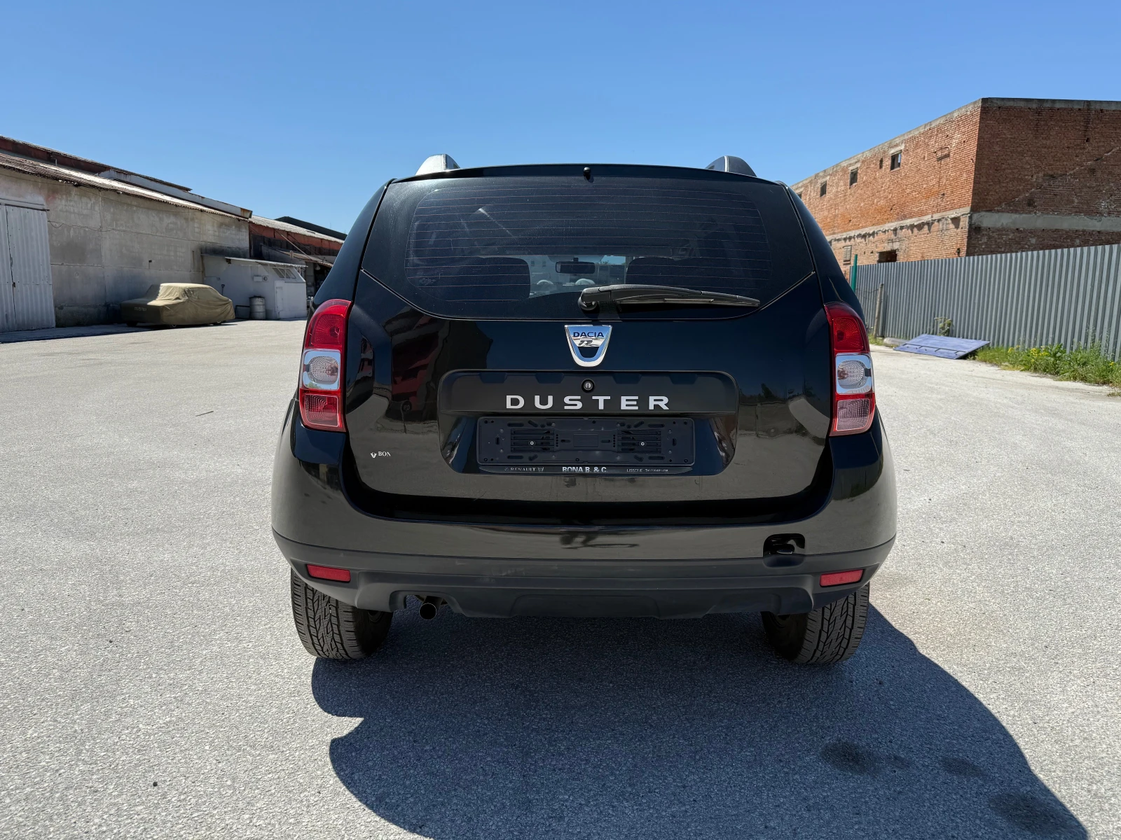 Dacia Duster 1.6i-АГУ-НАВИ  - изображение 4