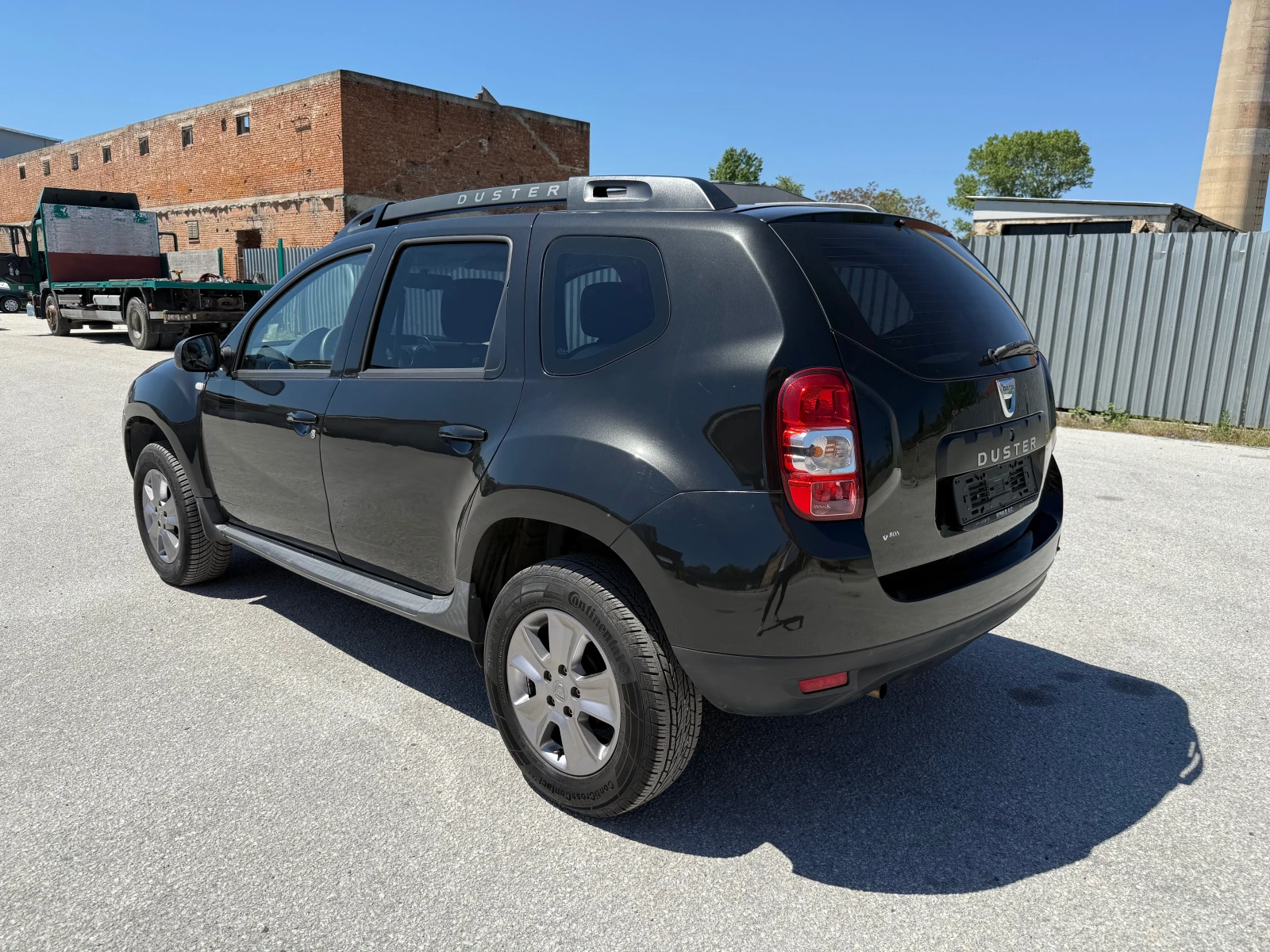 Dacia Duster 1.6i-АГУ-НАВИ  - изображение 3