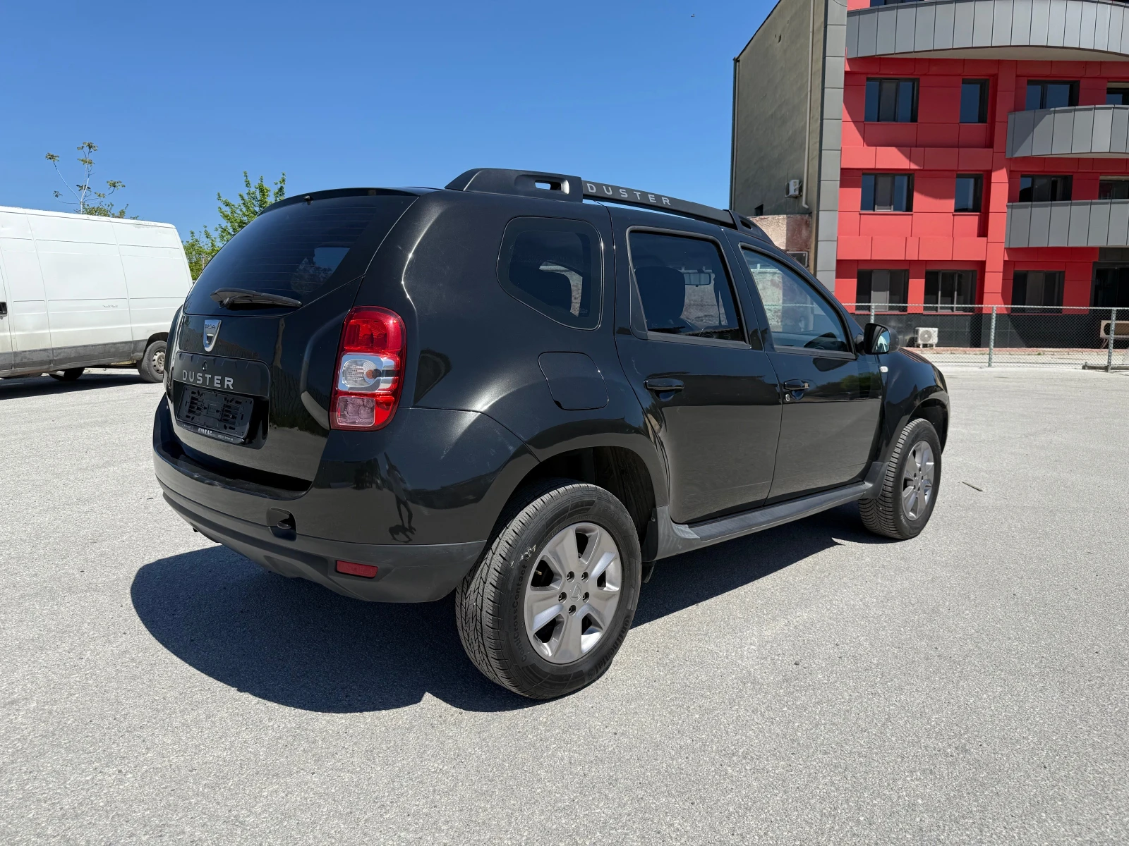 Dacia Duster 1.6i-АГУ-НАВИ  - изображение 5