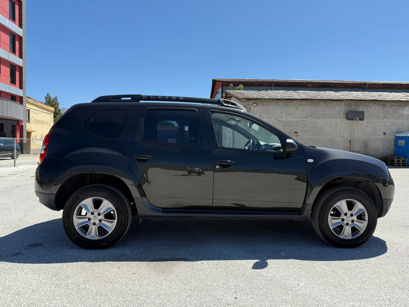 Dacia Duster 1.6i-АГУ-НАВИ  - изображение 6