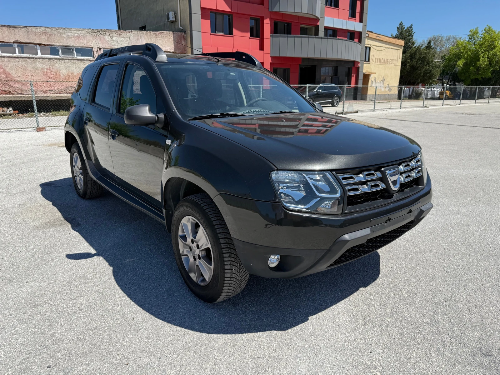 Dacia Duster 1.6i-АГУ-НАВИ  - изображение 7