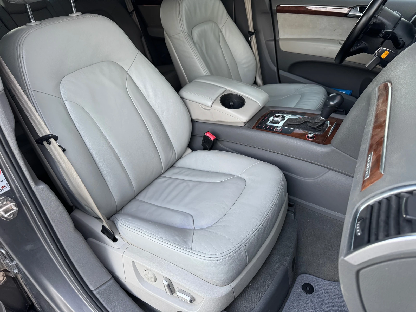 Audi Q7 3, 0i supercharger 333ps, 6+ 1м., нави, лед, мулти - изображение 10