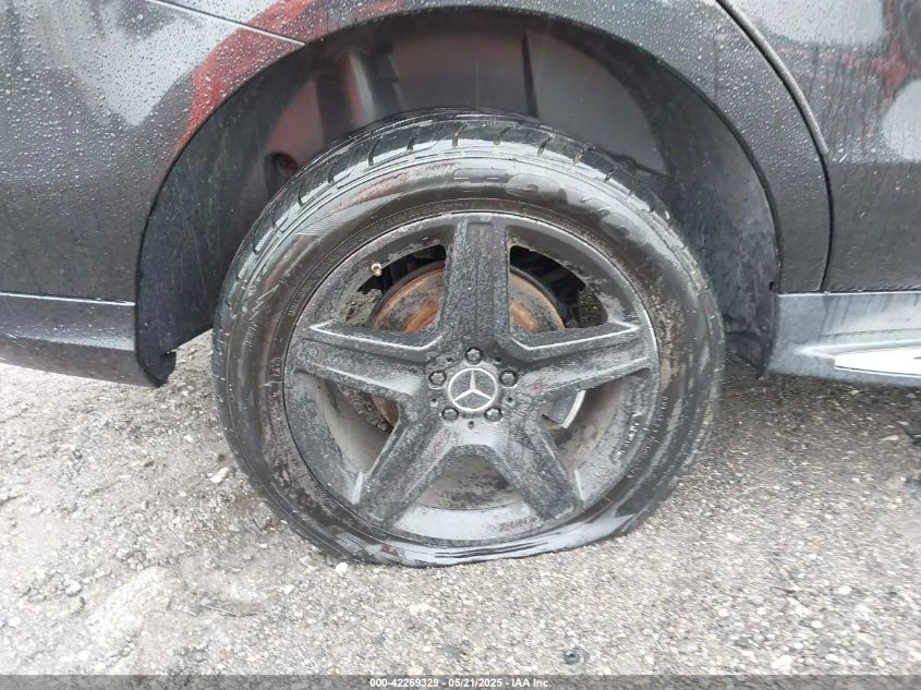 Mercedes-Benz ML 500 2013 MERCEDES-BENZ ML 550 4MATIC - изображение 5