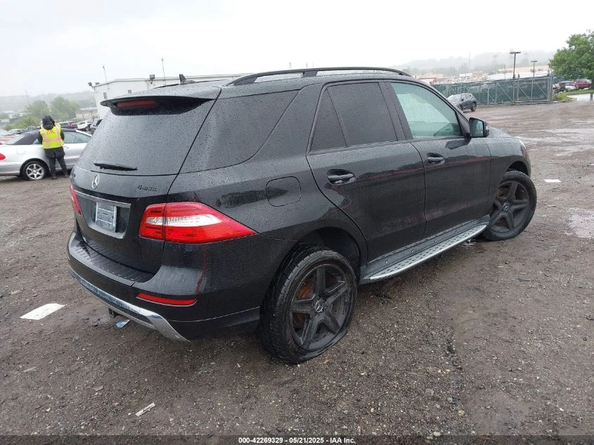 Mercedes-Benz ML 500 2013 MERCEDES-BENZ ML 550 4MATIC - изображение 9