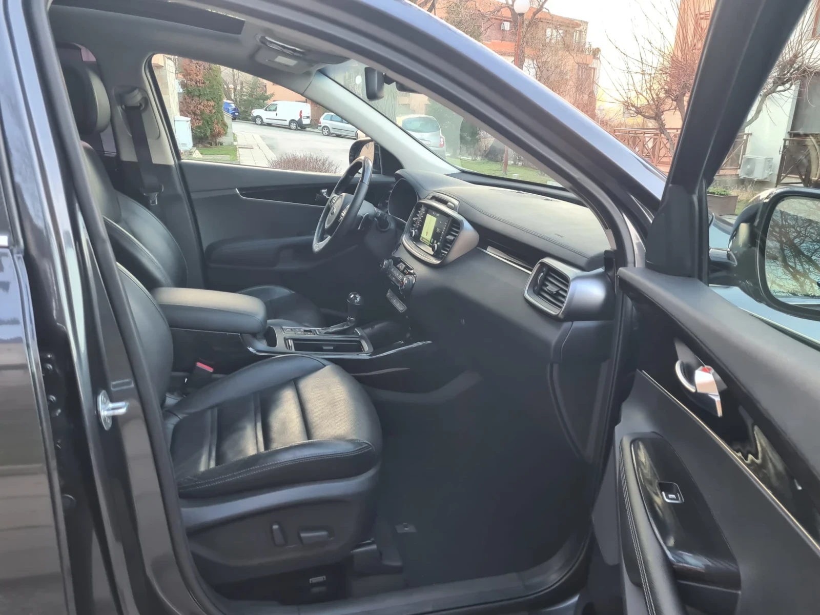 Kia Sorento 2.2 CRDI 202 �.�. 4WD  | Mobile.bg � ����������� 12