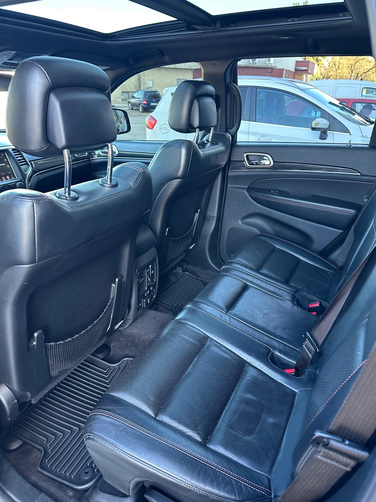 Jeep Grand cherokee 3.6 4х4 Limited, снимка 13 - Автомобили и джипове - 53786584