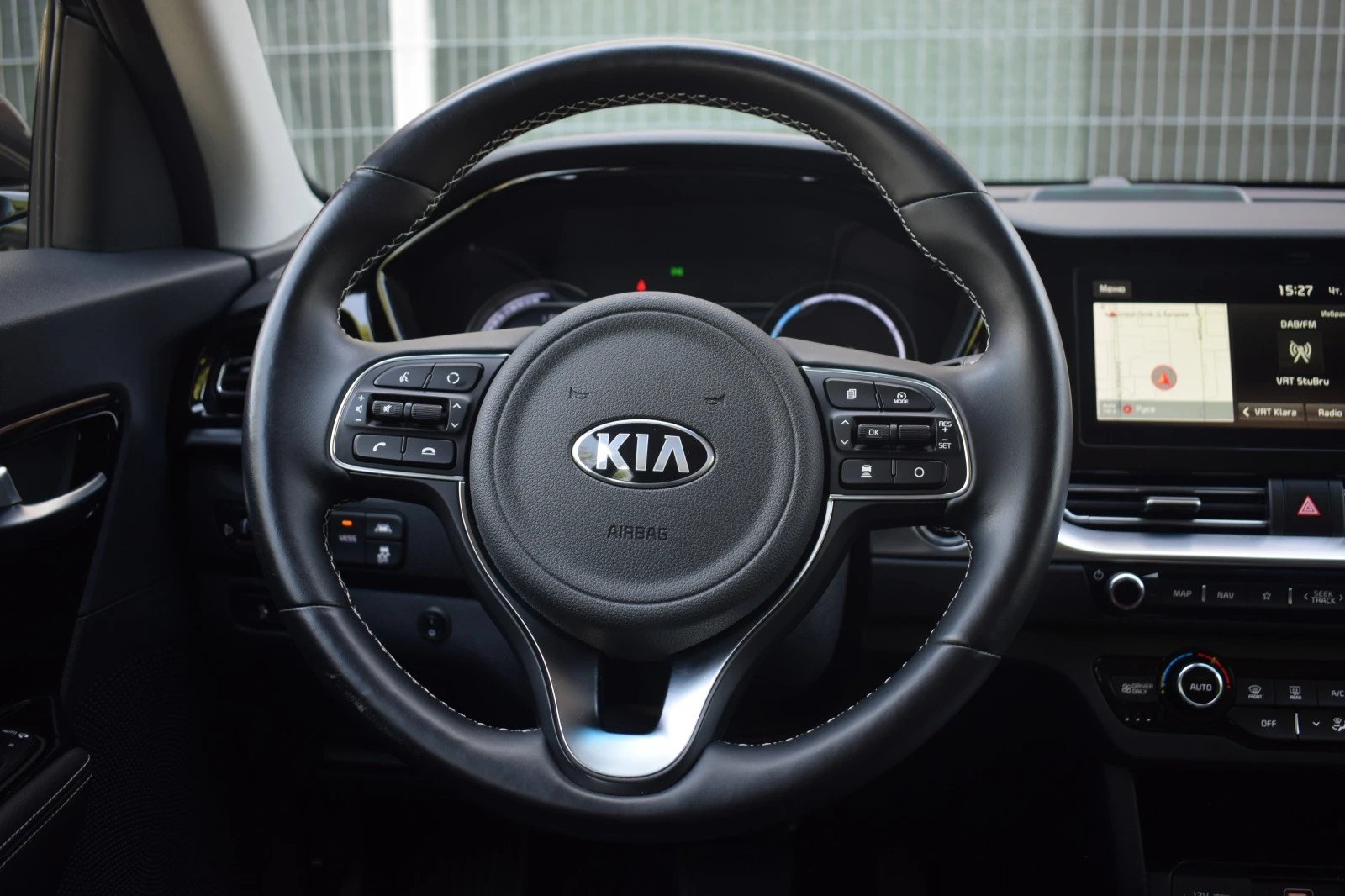 Kia Niro 65 kWh-204 hp, снимка 9 - Автомобили и джипове - 54719946