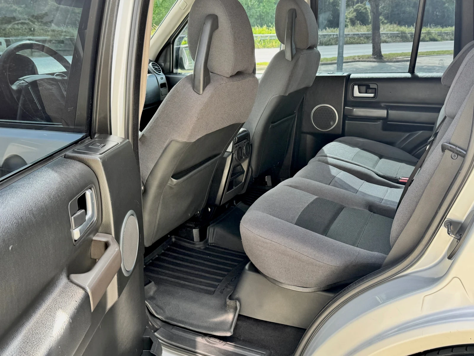 Land Rover Discovery TDI V6 Бартер, снимка 8 - Автомобили и джипове - 54904809