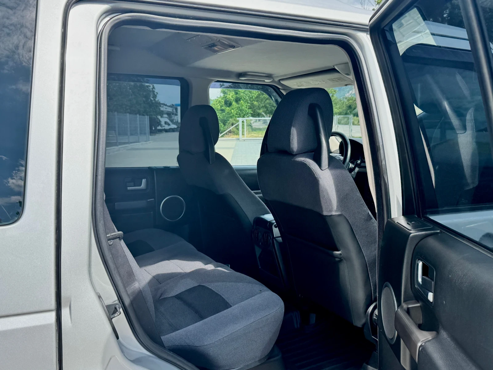 Land Rover Discovery TDI V6 Бартер, снимка 11 - Автомобили и джипове - 54904809