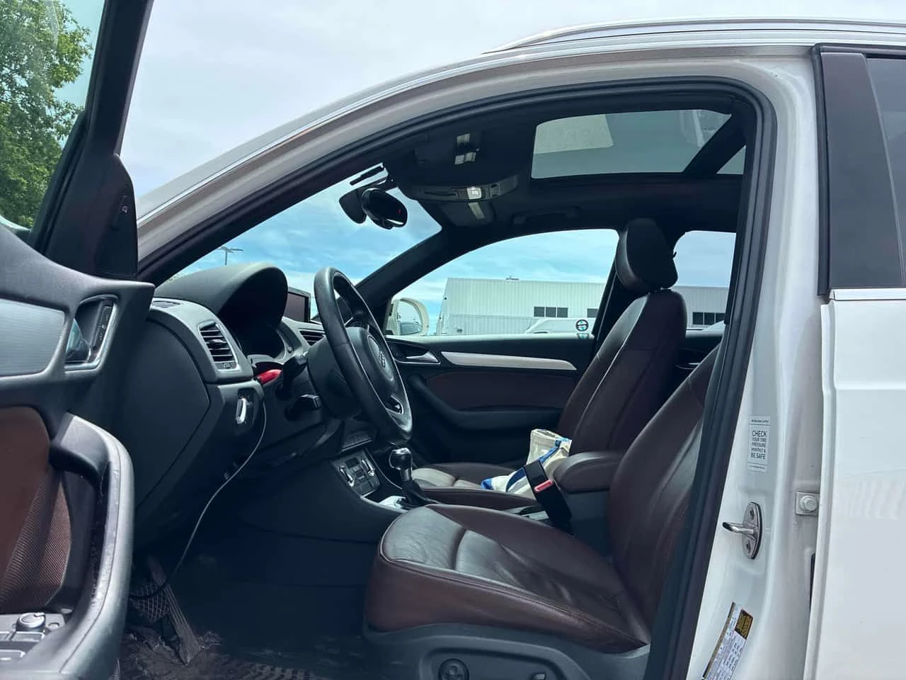 Audi Q3 * Technik * BOSE* PANORAMA* ПОДГРЕВИ* , снимка 17 - Автомобили и джипове - 55727396