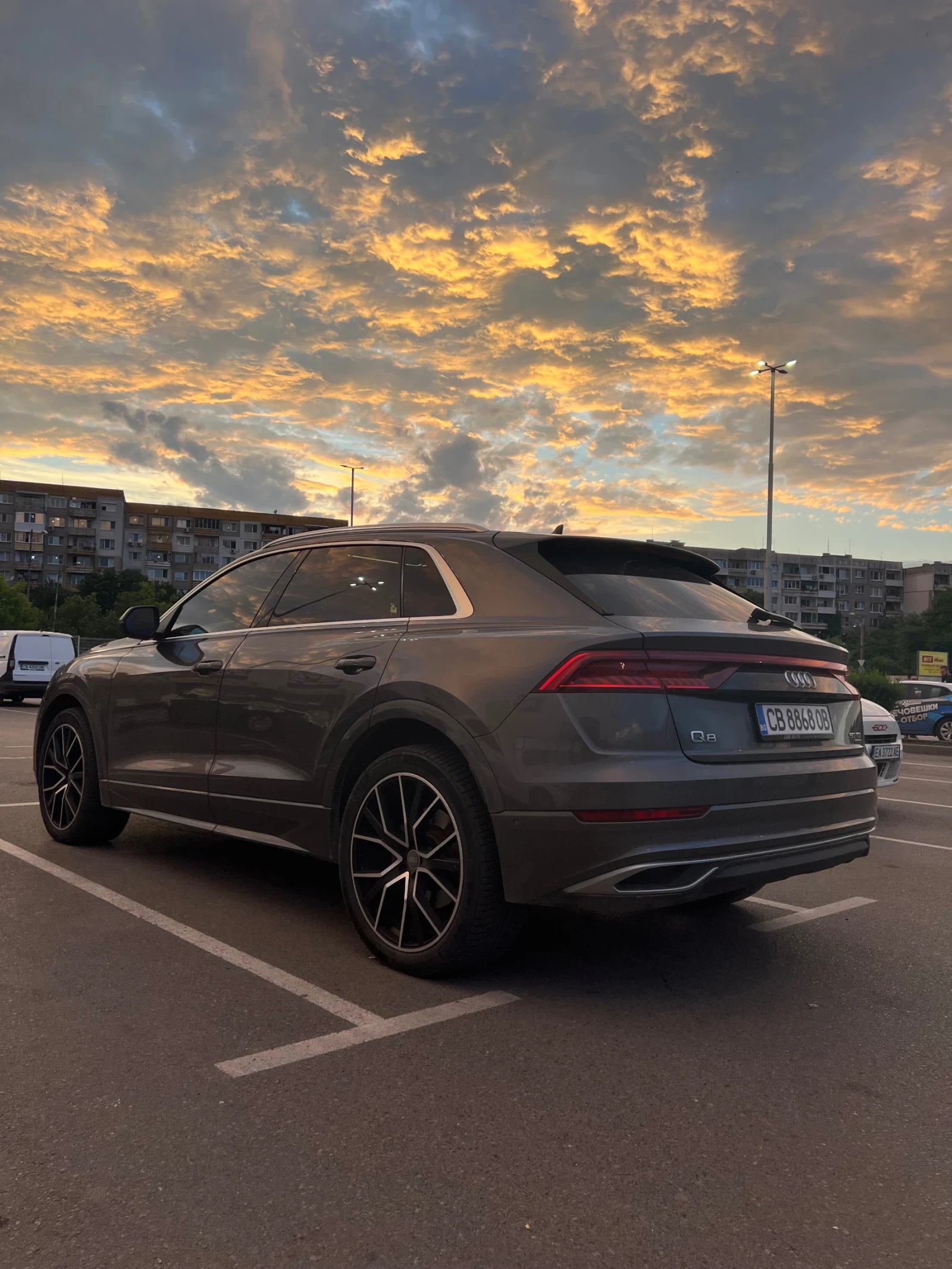 Audi Q8, снимка 5 - Автомобили и джипове - 55778170