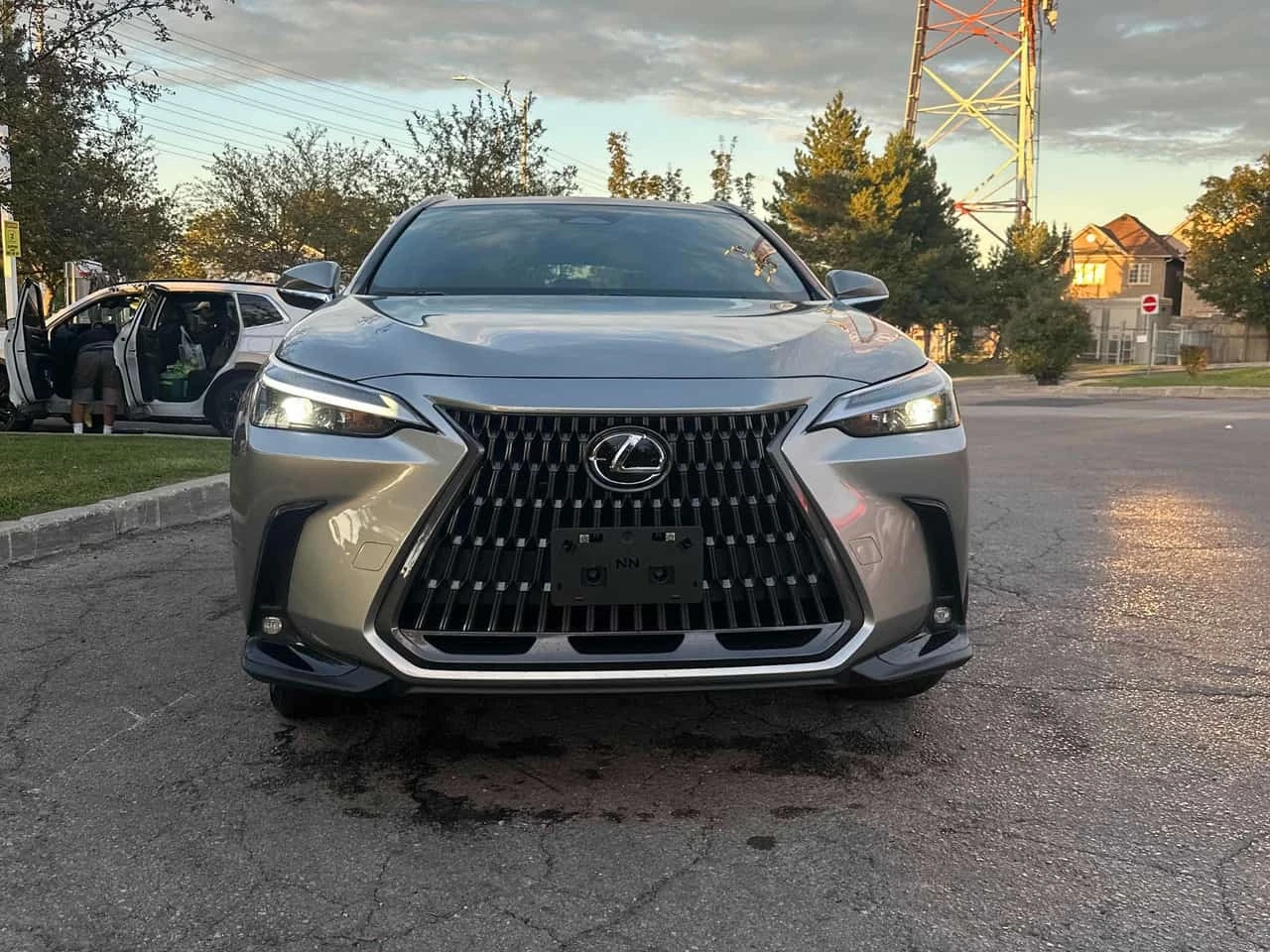 Lexus NX 350h | CARFAX | АВТОФИНАНСИРАНЕ, снимка 2 - Автомобили и джипове - 56309688