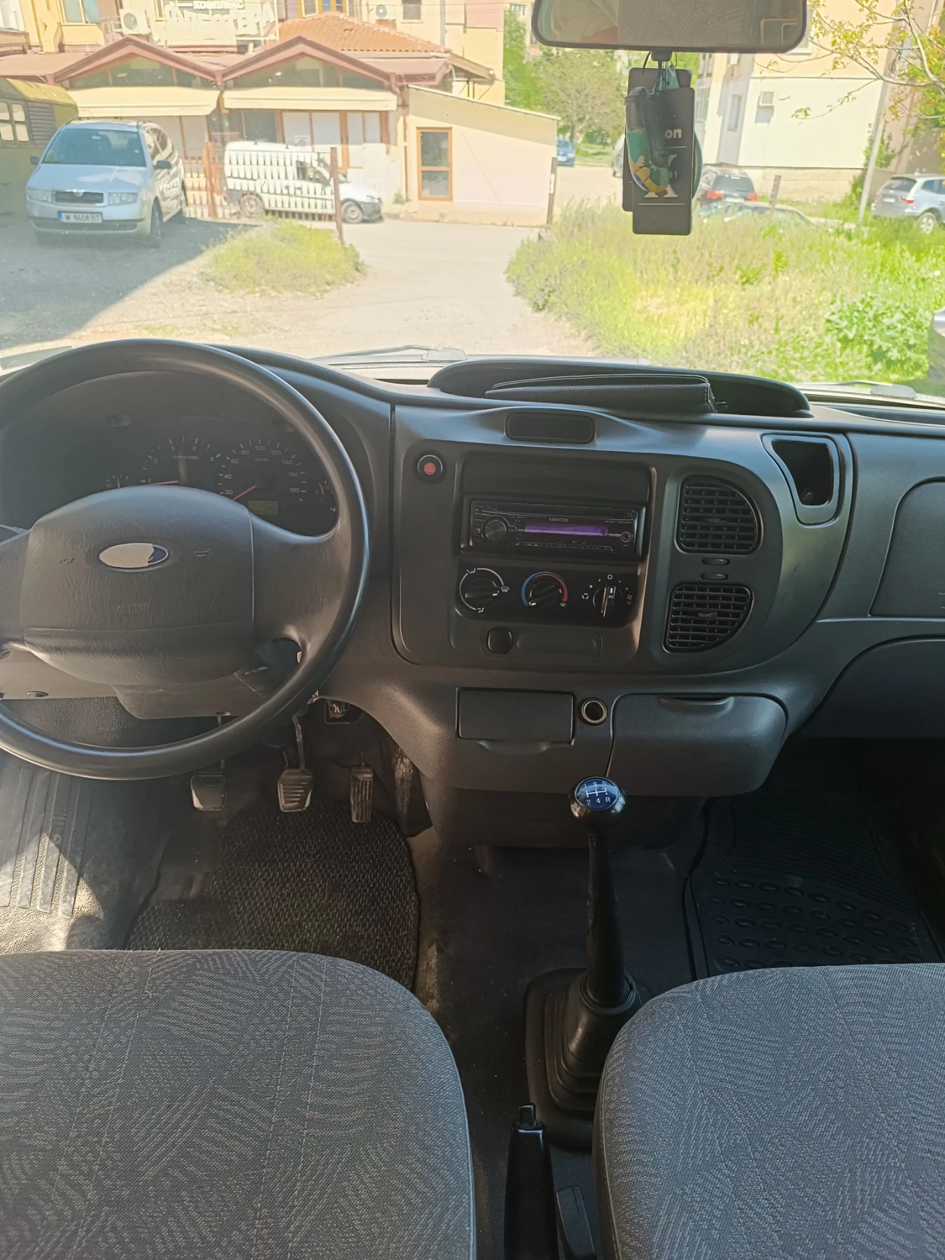 Ford Transit 2.4 - изображение 8