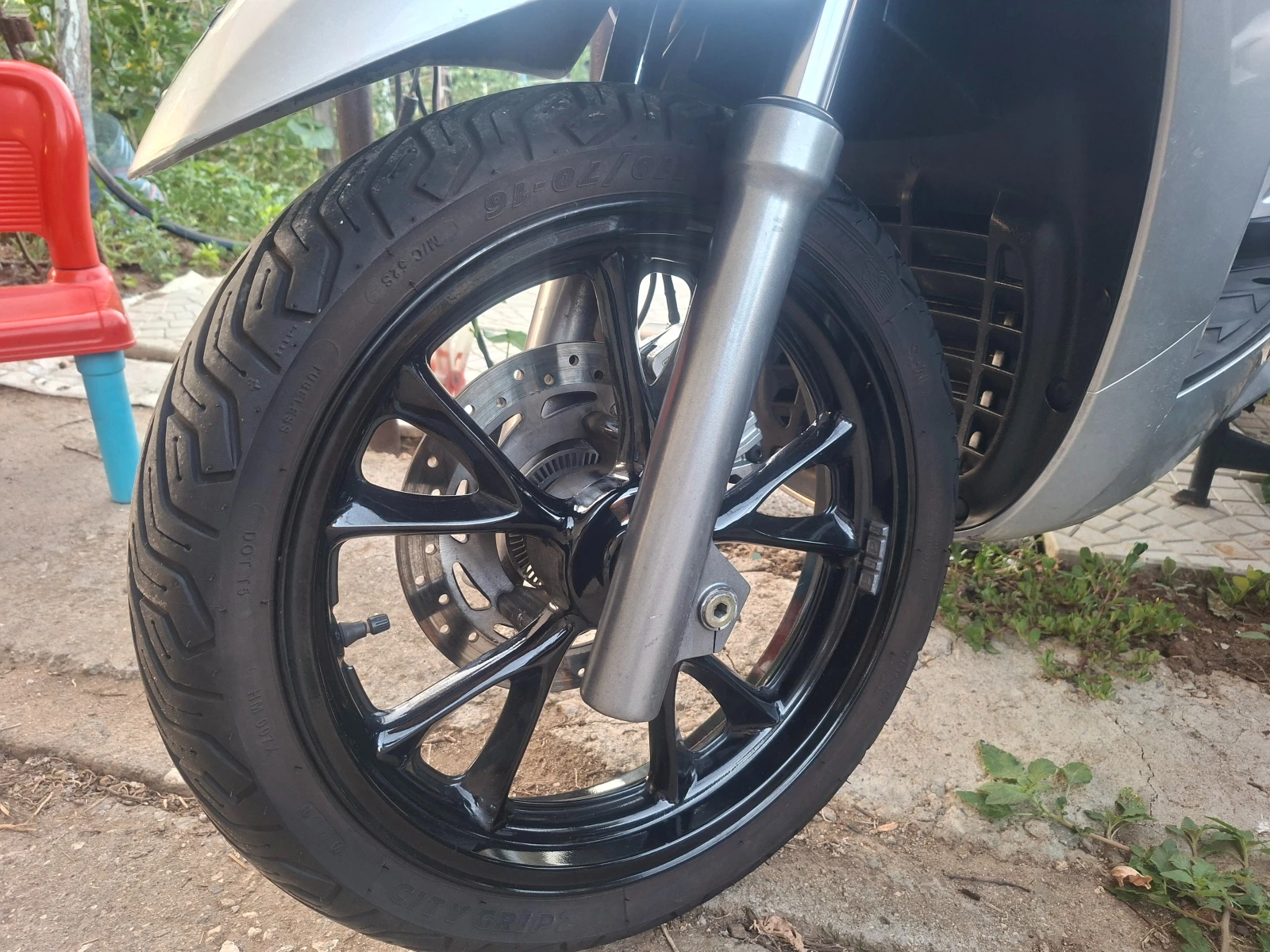 Kymco People 200GTI   100%    | Mobile.bg   17