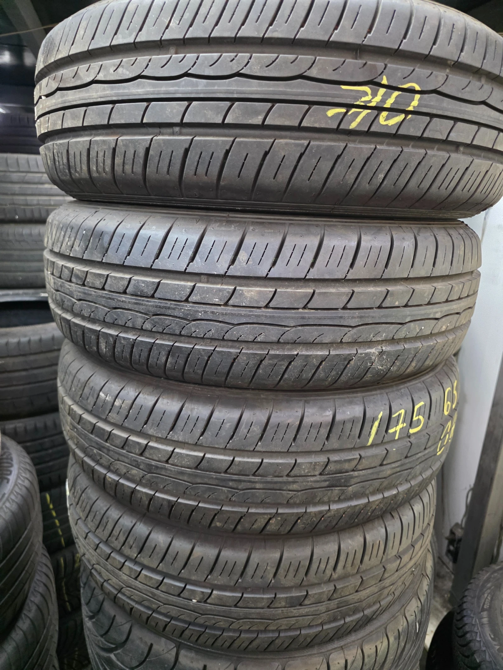 Гуми Летни 175/65R15, снимка 5 - Гуми и джанти - 55478402