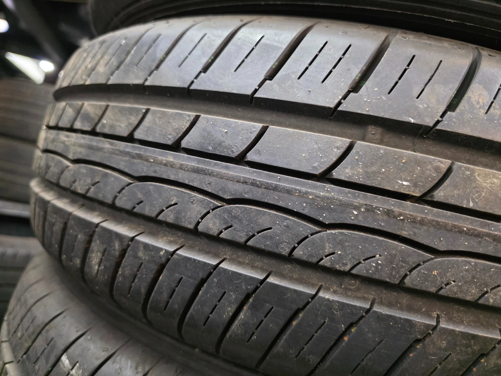 Гуми Летни 175/65R15, снимка 2 - Гуми и джанти - 55478402