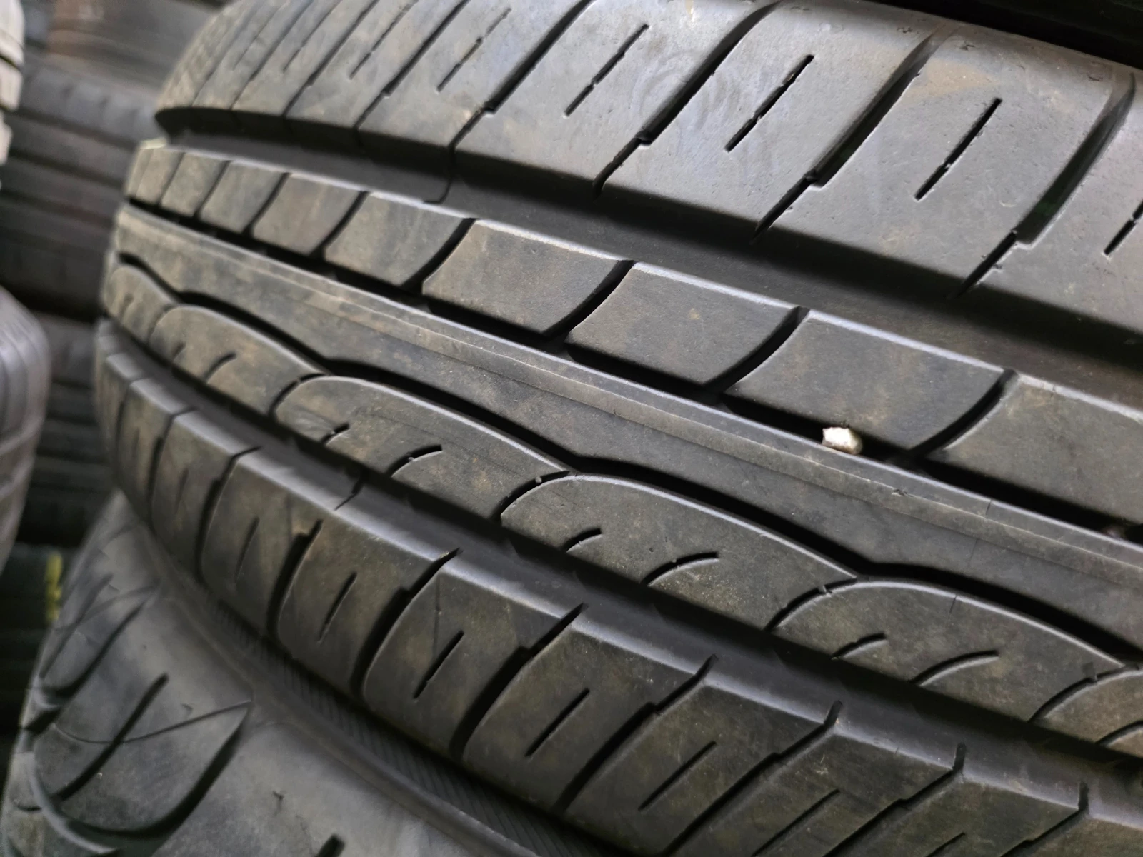 Гуми Летни 175/65R15, снимка 4 - Гуми и джанти - 55478402