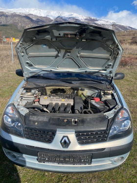 Renault Clio КЛИМА, снимка 7 - Автомобили и джипове - 44030438