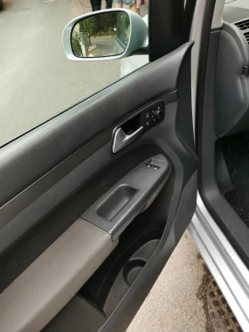 VW Touran 1.4 FSI | Mobile.bg    10