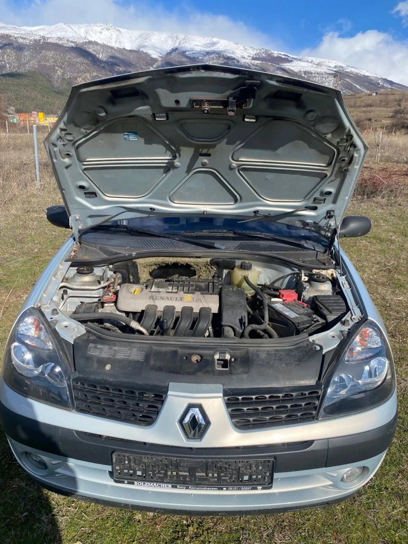 Renault Clio КЛИМА, снимка 7 - Автомобили и джипове - 45745236