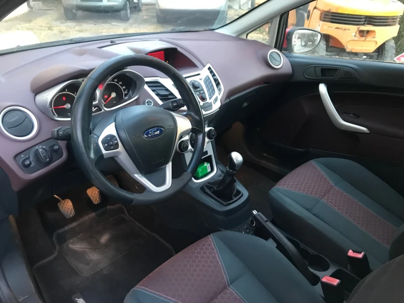 Ford Fiesta, снимка 7 - Автомобили и джипове - 48055025