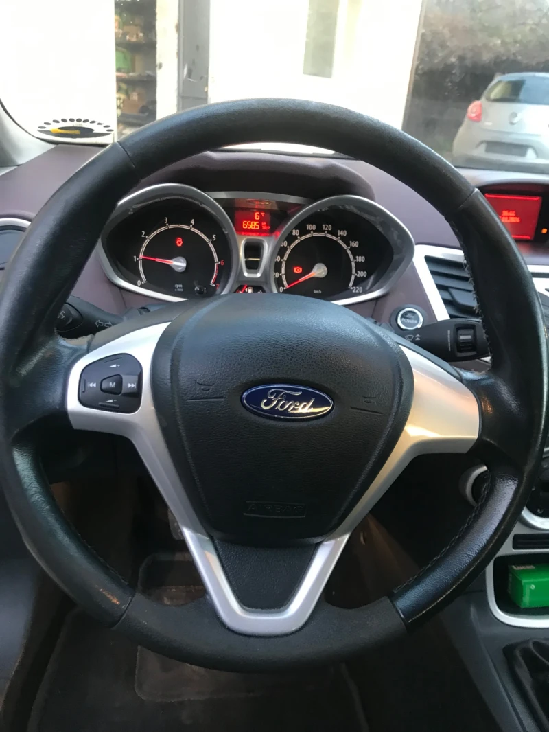 Ford Fiesta, снимка 9 - Автомобили и джипове - 48055025