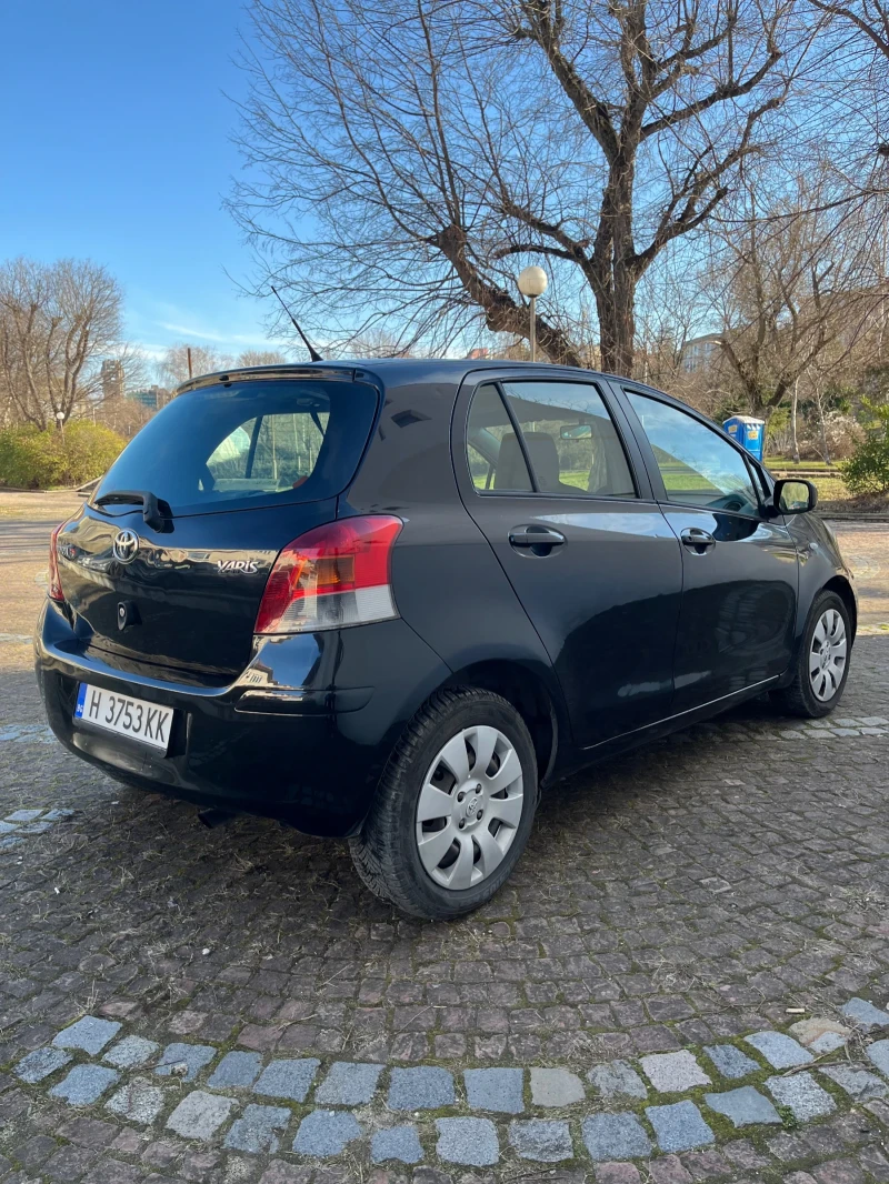 Toyota Yaris 1.33 VVT-i, снимка 5 - Автомобили и джипове - 52519548