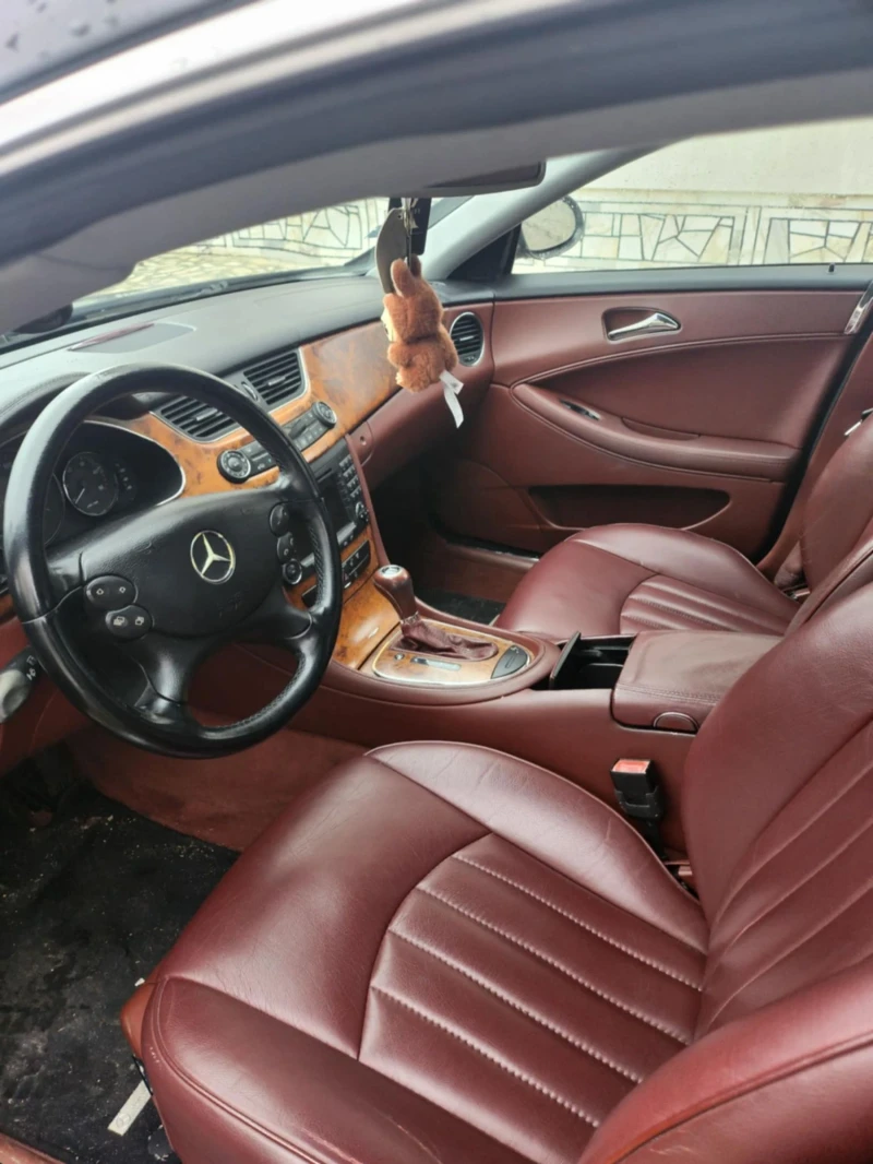 Mercedes-Benz CLS 320 CDI ПЕРФЕКТЕН , снимка 4 - Автомобили и джипове - 53023768