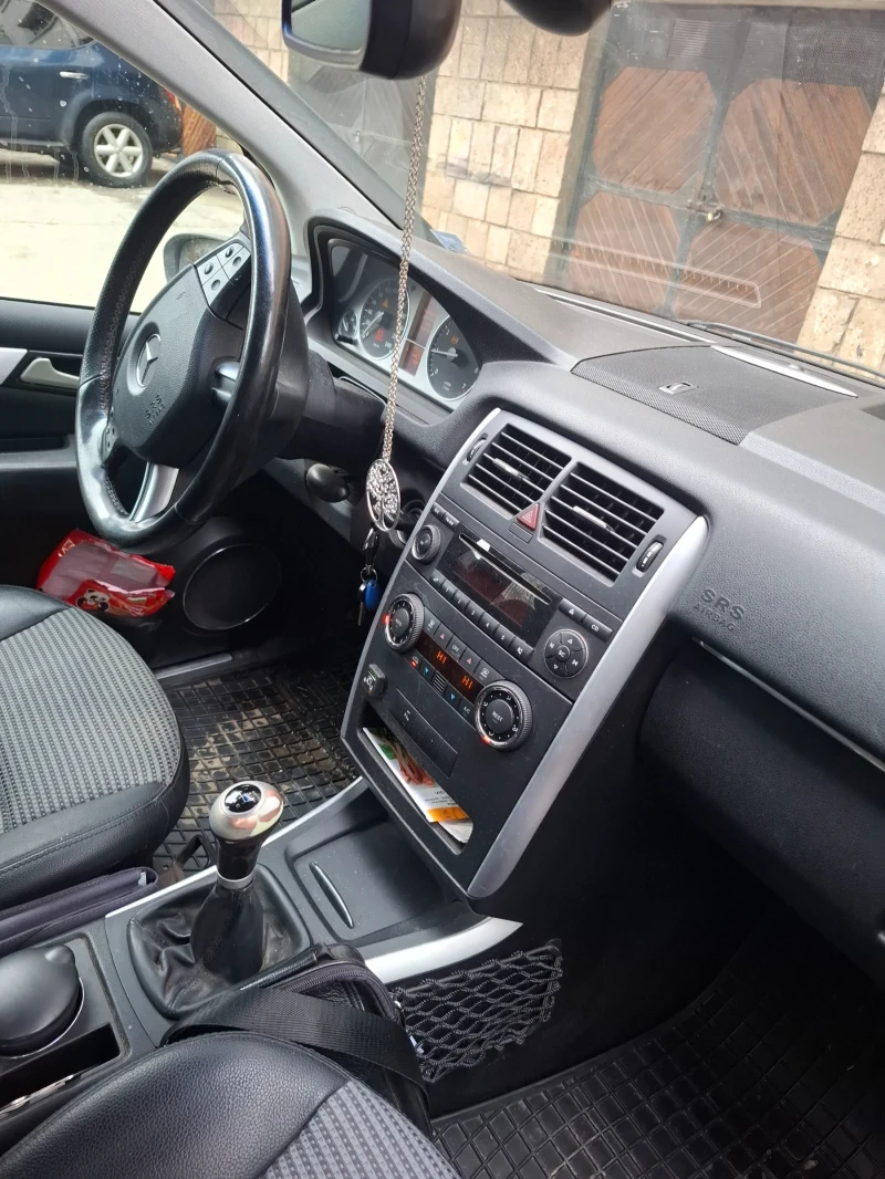 Mercedes-Benz B 200, снимка 6 - Автомобили и джипове - 53405207