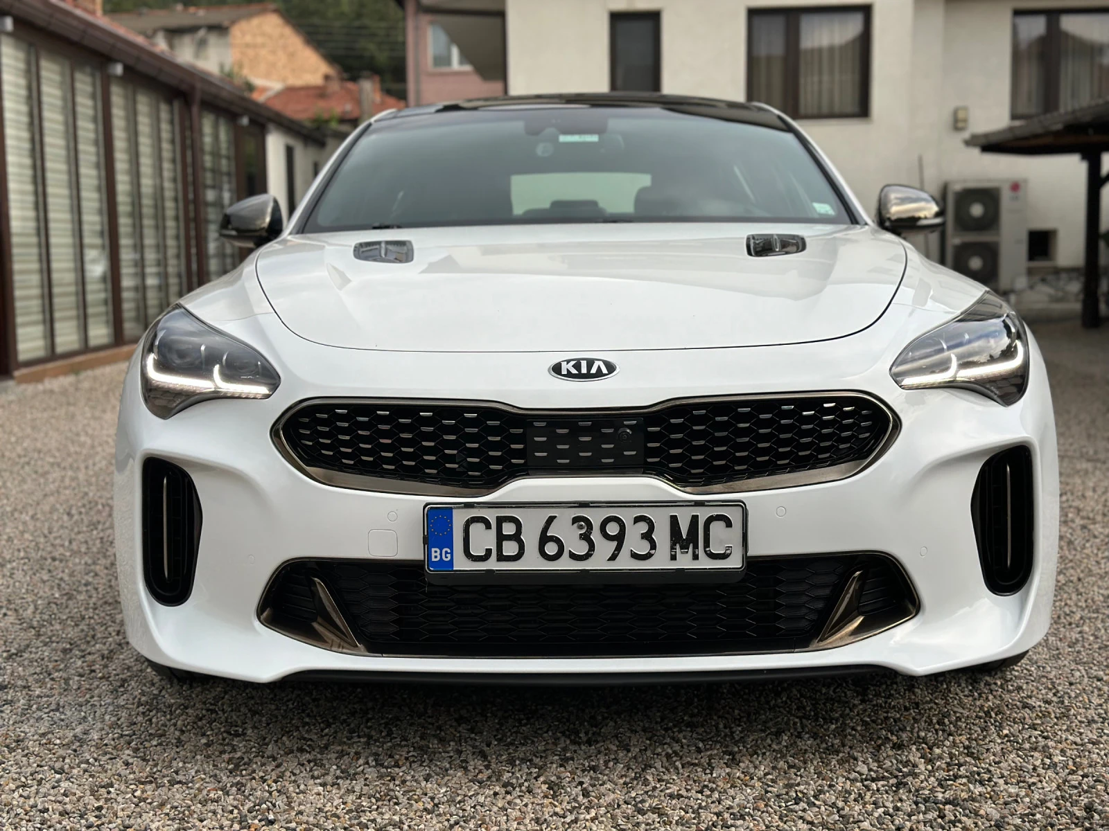 Kia Stinger 2.2 CRDi GT-LINE* HEAD UP* 360CAM* PANORAMA*  - изображение 8