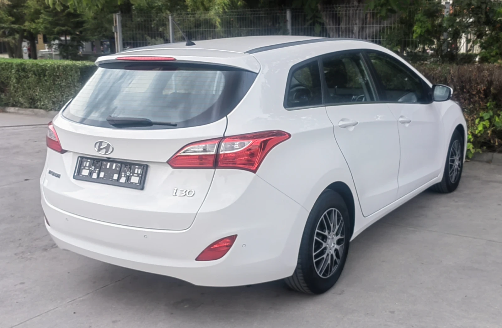 Hyundai I30 1.6 CRDI 110 кс. Face Lift - изображение 6