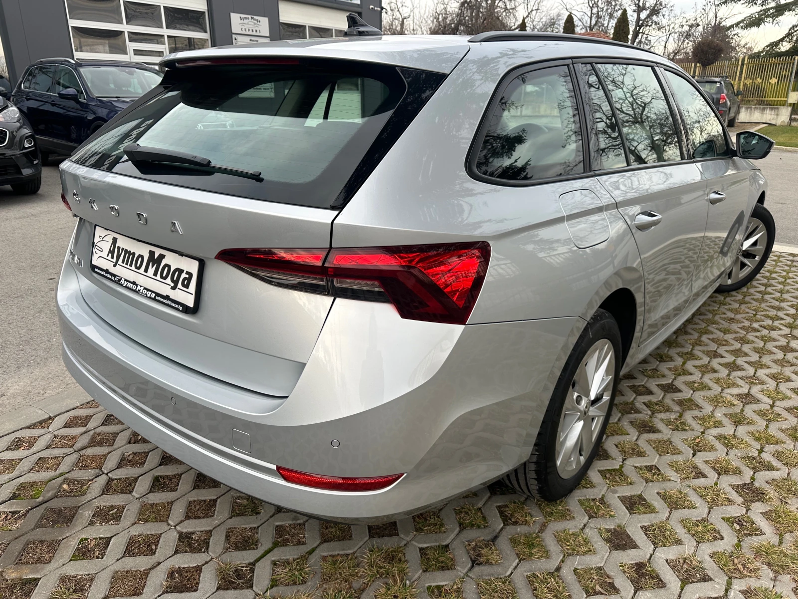 Skoda Octavia 2.0 AVTOMAT LED - изображение 4